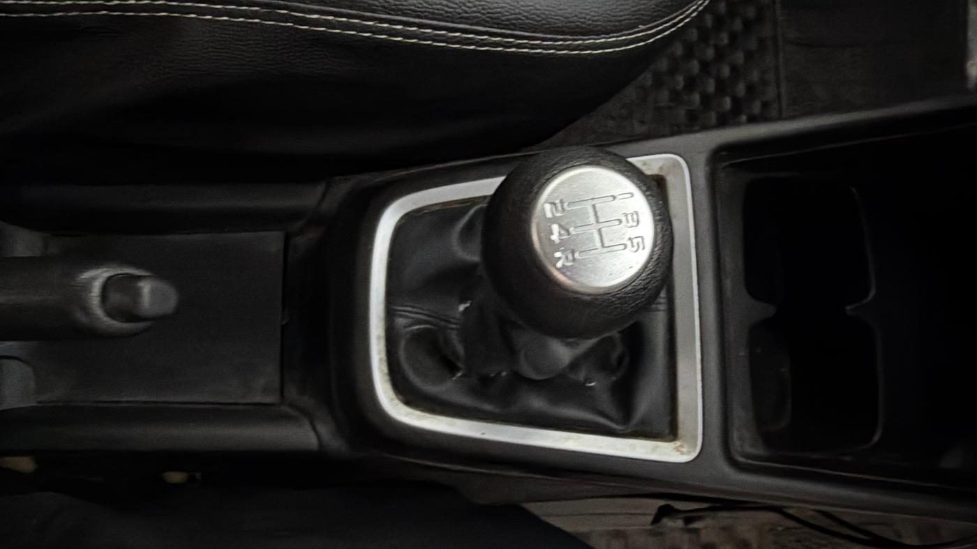 2020 Maruti Swift LXI, Petrol, Manual, 47,359 km, Gear Lever