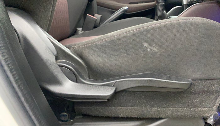 2023 Maruti Grand Vitara ZETA CNG, CNG, Manual, 24,566 km, Driver Side Adjustment Panel