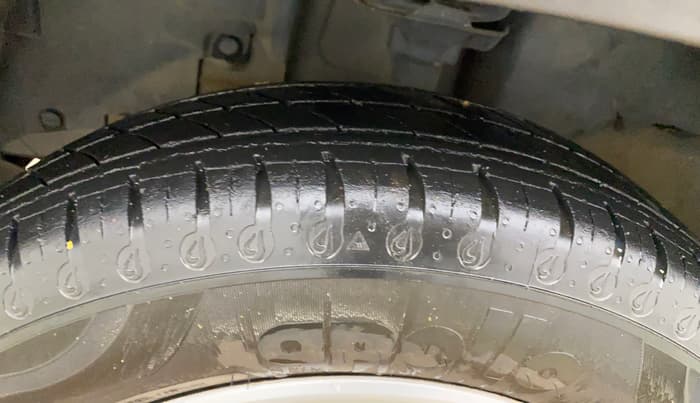 2021 Renault Kwid RXT 1.0 AMT (O), Petrol, Automatic, 35,464 km, Left Front Tyre Tread