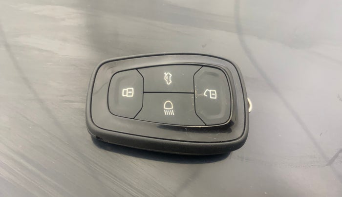 2024 Tata ALTROZ Racer R3, Petrol, Manual, 5,402 km, Key Close Up