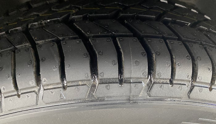 2023 Tata Tiago XTA PETROL, Petrol, Automatic, 29,437 km, Right Front Tyre Tread