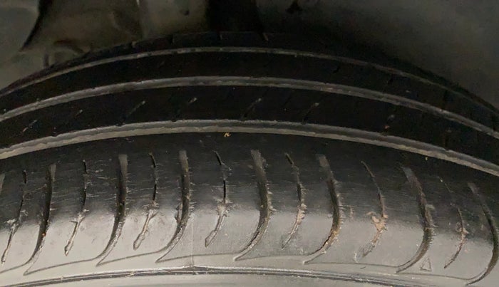 2017 Hyundai Creta E PLUS 1.6 PETROL, Petrol, Manual, 33,488 km, Right Rear Tyre Tread