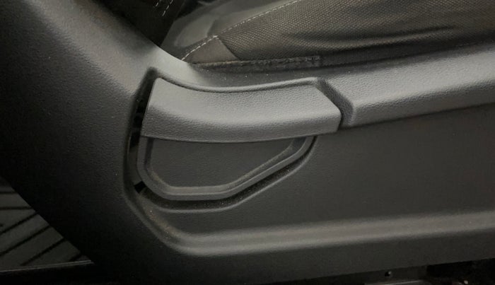 2019 Hyundai VENUE S 1.0 TURBO MT, Petrol, Manual, 49,868 km, Driver Side Adjustment Panel