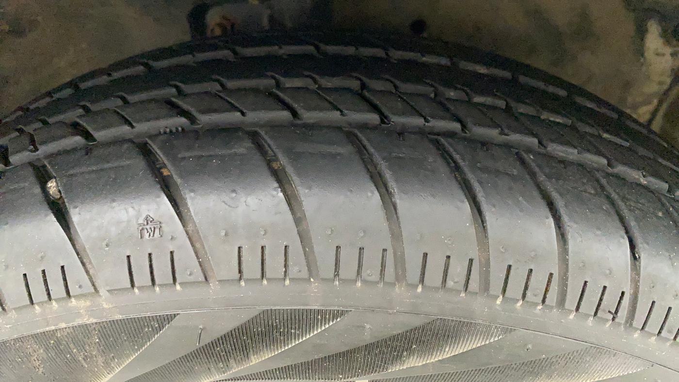 2017 Maruti Celerio VXI CNG, CNG, Manual, 1,17,270 km, Right Front Tyre Tread