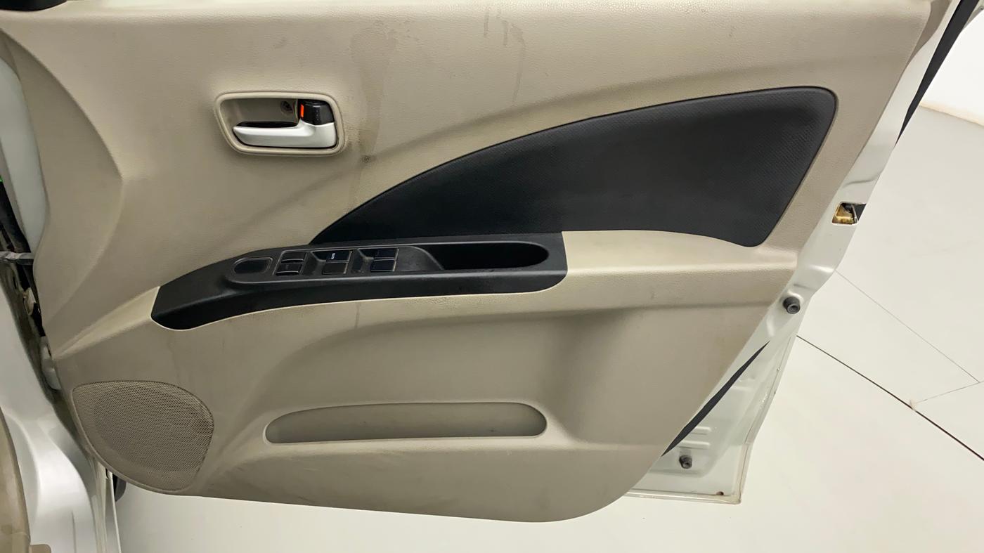 2017 Maruti Celerio VXI CNG, CNG, Manual, 1,17,270 km, Driver Side Door Panels Control