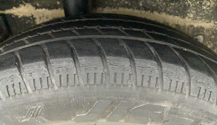 2017 Maruti Celerio VXI CNG, CNG, Manual, 1,17,270 km, Right Rear Tyre Tread