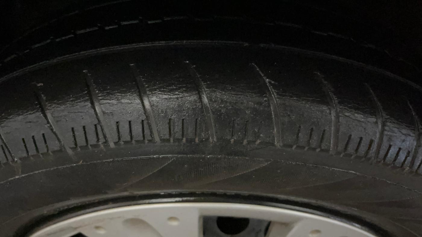 2016 Honda Amaze 1.2L I-VTEC SX, Petrol, Manual, 61,324 km, Left Front Tyre Tread