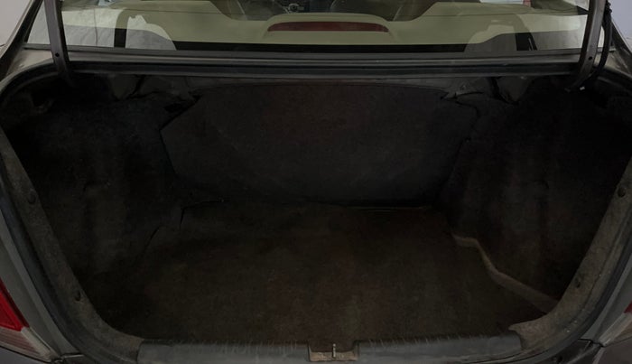 2016 Honda Amaze 1.2L I-VTEC SX, Petrol, Manual, 61,240 km, Boot Inside