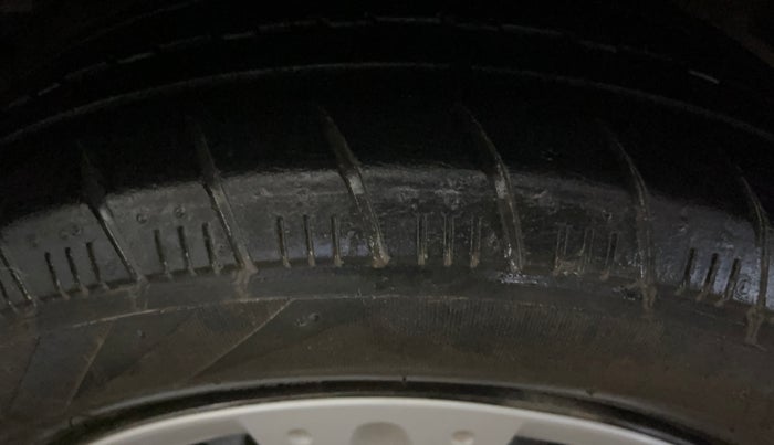 2016 Honda Amaze 1.2L I-VTEC SX, Petrol, Manual, 61,240 km, Left Rear Tyre Tread