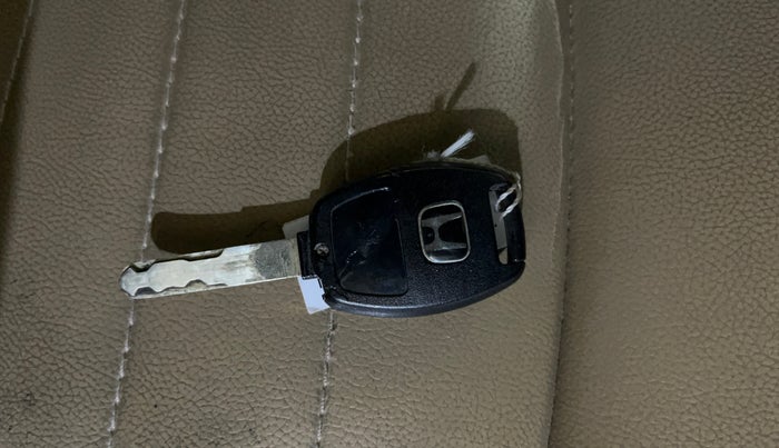 2016 Honda Amaze 1.2L I-VTEC SX, Petrol, Manual, 61,240 km, Key Close Up