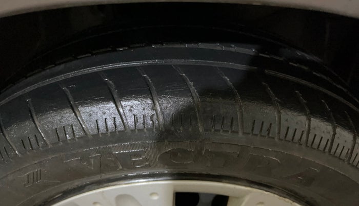 2016 Honda Amaze 1.2L I-VTEC SX, Petrol, Manual, 61,240 km, Right Front Tyre Tread