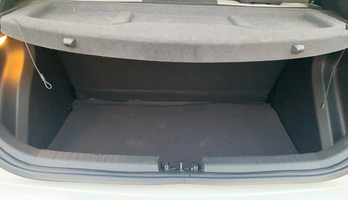 2019 Hyundai Elite i20 ASTA 1.2 (O), Petrol, Manual, 48,927 km, Boot Inside