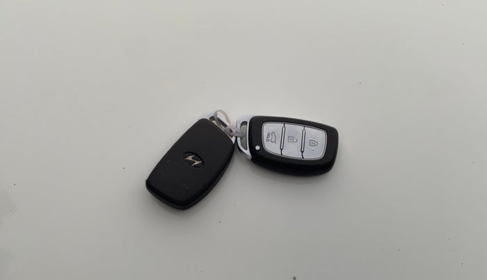 2019 Hyundai Elite i20 ASTA 1.2 (O), Petrol, Manual, 48,927 km, Key Close Up