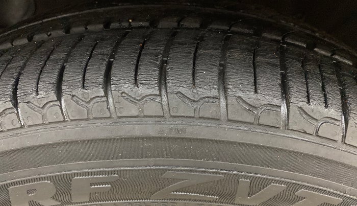 2021 Hyundai NEW SANTRO ASTA MT, Petrol, Manual, 27,904 km, Left Front Tyre Tread