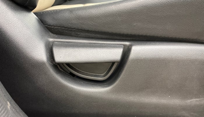 2021 Hyundai NEW SANTRO ASTA MT, Petrol, Manual, 27,904 km, Driver Side Adjustment Panel