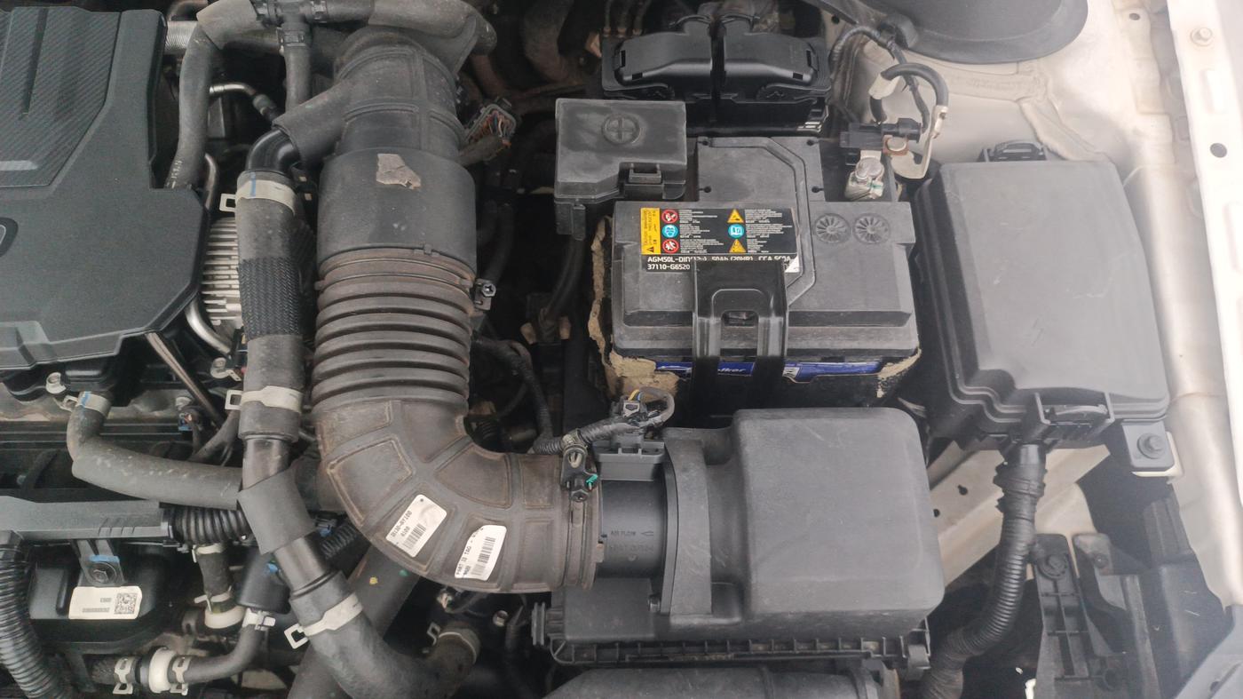 2023 Hyundai Verna SX (O) 1.5 TURBO PETROL MT, Petrol, Manual, 35,672 km, Engine View - Left