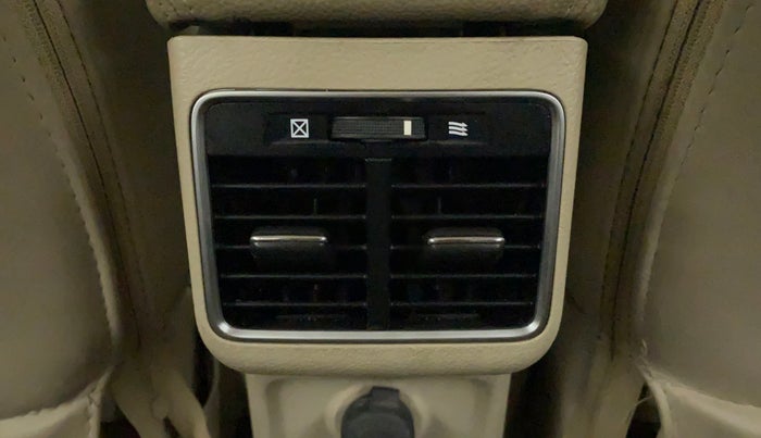 2018 Maruti Ciaz ZETA AT 1.5  SHVS PETROL, Petrol, Automatic, 1,08,941 km, Rear AC Vents