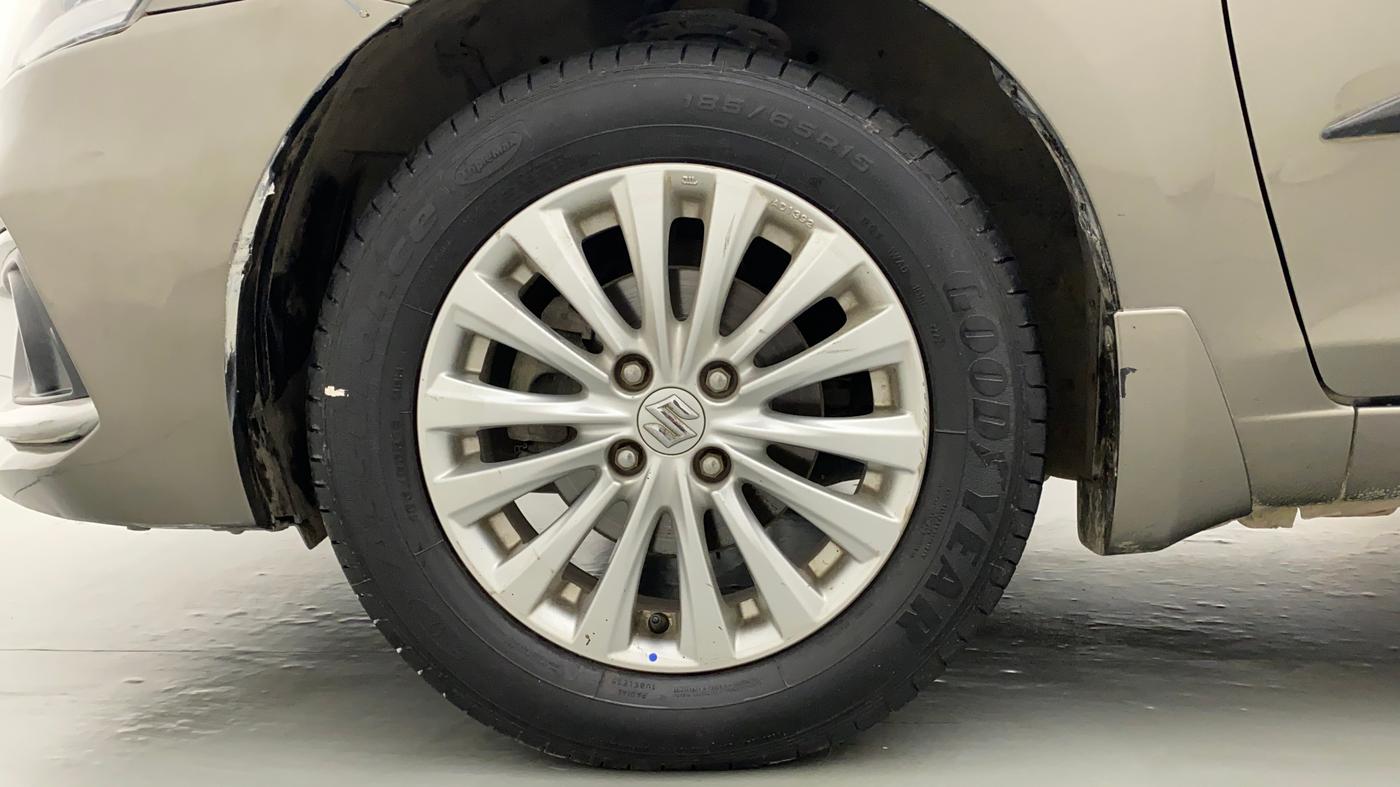 2018 Maruti Ciaz ZETA AT 1.5  SHVS PETROL, Petrol, Automatic, 1,08,941 km, Left Front Wheel