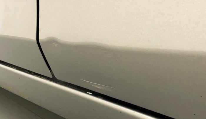 2018 Maruti Ciaz ZETA AT 1.5  SHVS PETROL, Petrol, Automatic, 1,08,941 km, Rear left door - Slight discoloration
