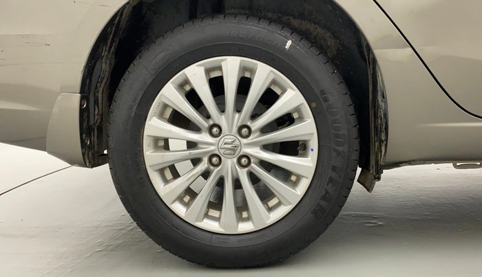 2018 Maruti Ciaz ZETA AT 1.5  SHVS PETROL, Petrol, Automatic, 1,08,941 km, Right Rear Wheel