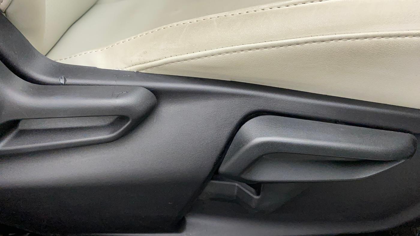 2022 Tata TIGOR XZ PLUS CNG LEATHERETTE PACK, CNG, Manual, 7,191 km, Driver Side Adjustment Panel