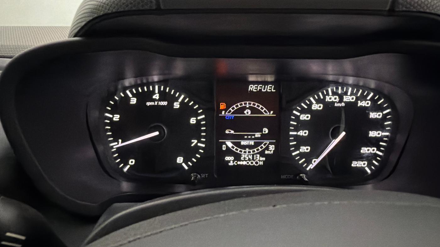 2020 Tata ALTROZ XE PETROL, Petrol, Manual, 25,402 km, Odometer Image