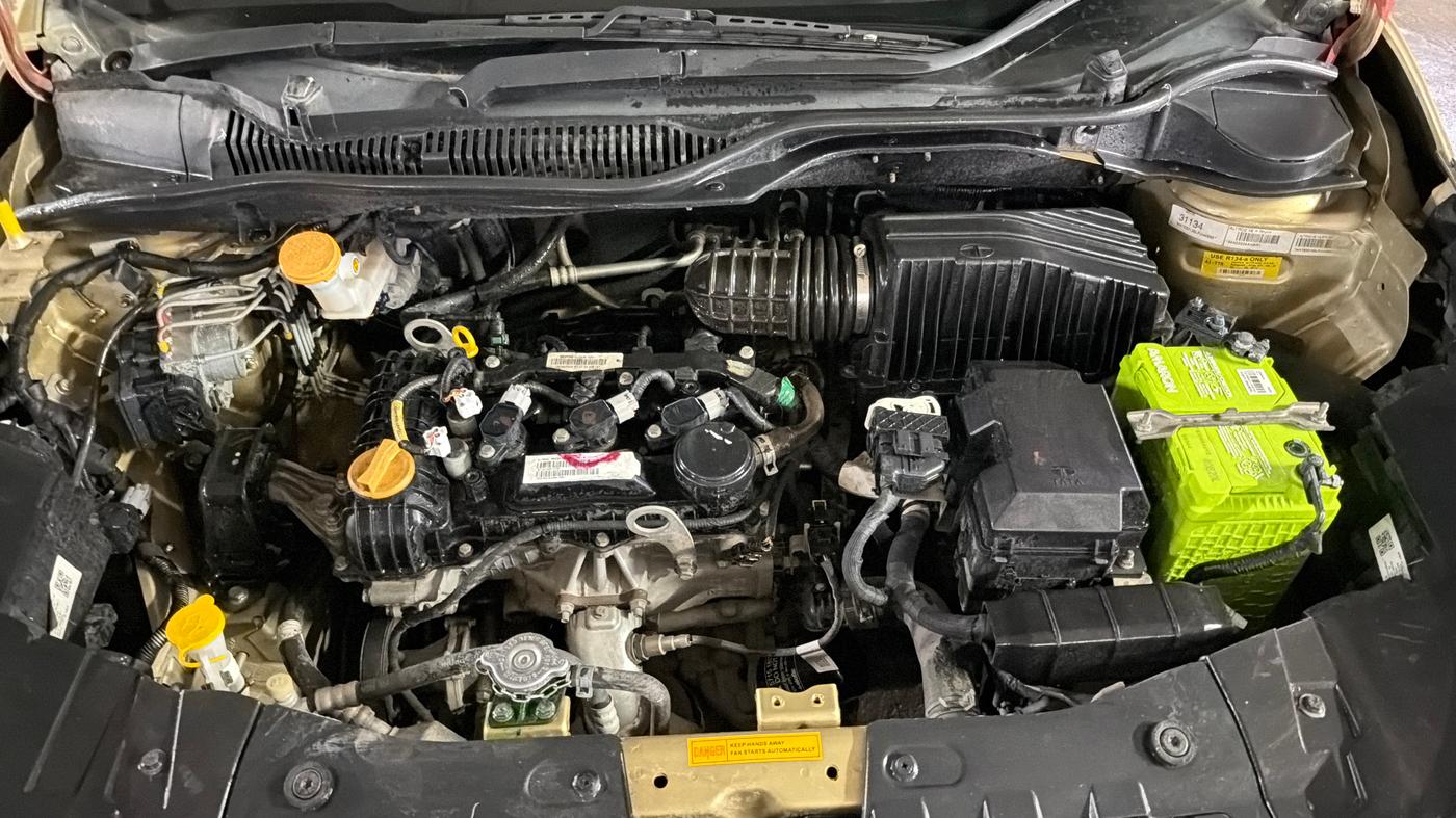 2020 Tata ALTROZ XE PETROL, Petrol, Manual, 25,402 km, Engine View