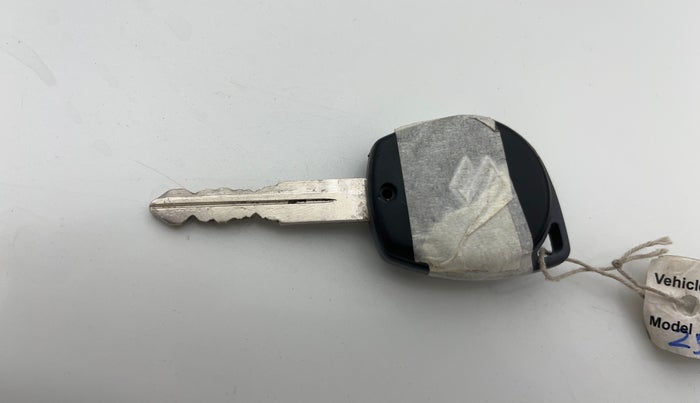 2021 Maruti Vitara Brezza LXI, Petrol, Manual, 33,530 km, Key Close Up