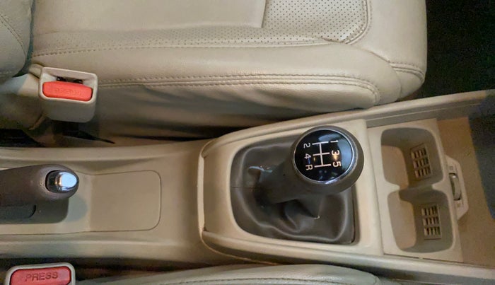 2019 Maruti Ertiga ZXI+ SHVS, Petrol, Manual, 70,619 km, Gear Lever