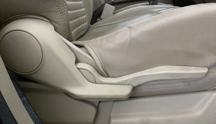 2019 Maruti Ertiga ZXI+ SHVS, Petrol, Manual, 70,619 km, Driver Side Adjustment Panel