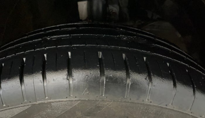 2023 Maruti Baleno DELTA CNG 1.2L, CNG, Manual, 26,514 km, Right Front Tyre Tread