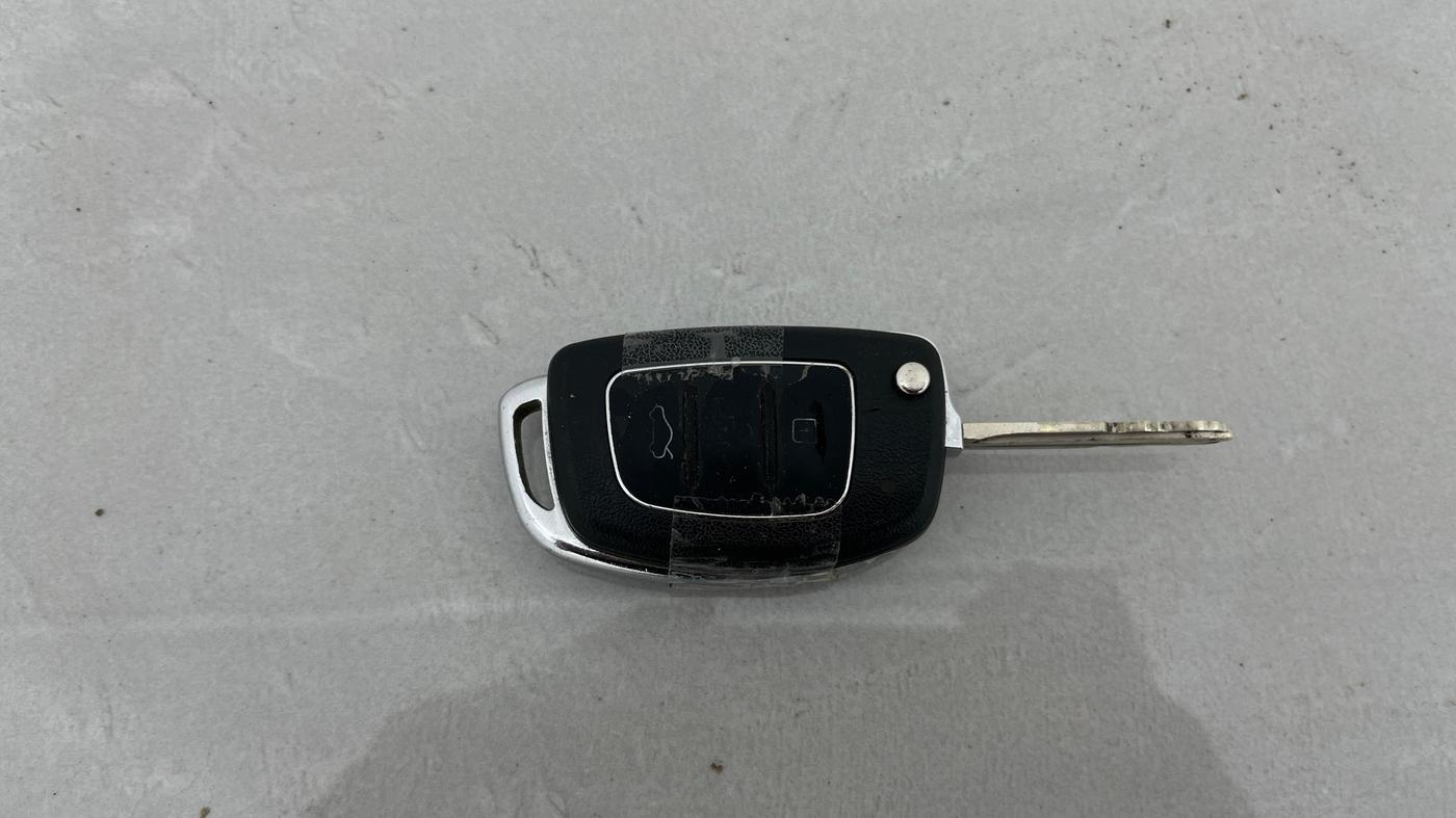 2015 Hyundai Xcent S 1.2, Petrol, Manual, 89,441 km, Key Close Up