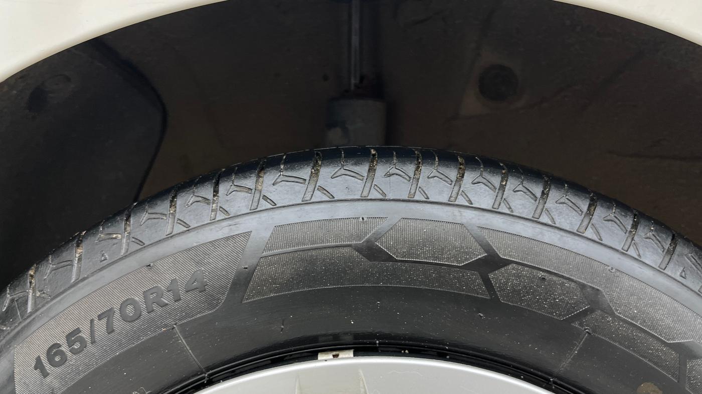 2015 Hyundai Xcent S 1.2, Petrol, Manual, 89,441 km, Right Rear Tyre Tread