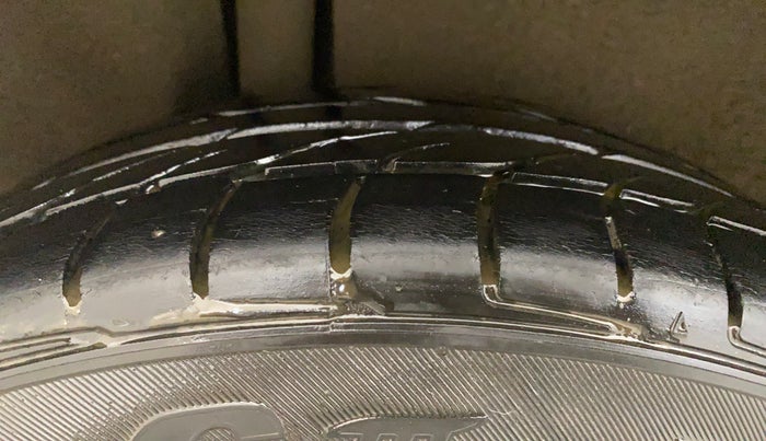 2015 Ford Ecosport TITANIUM 1.5L PETROL, Petrol, Manual, 98,358 km, Right Rear Tyre Tread