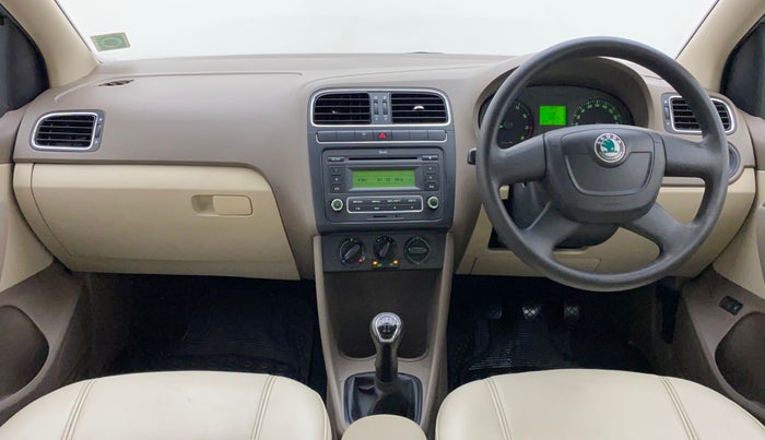 2012 Skoda Rapid AMBITION 1.6 MPI MT PLUS, Petrol, Manual, 90,393 km, Dashboard