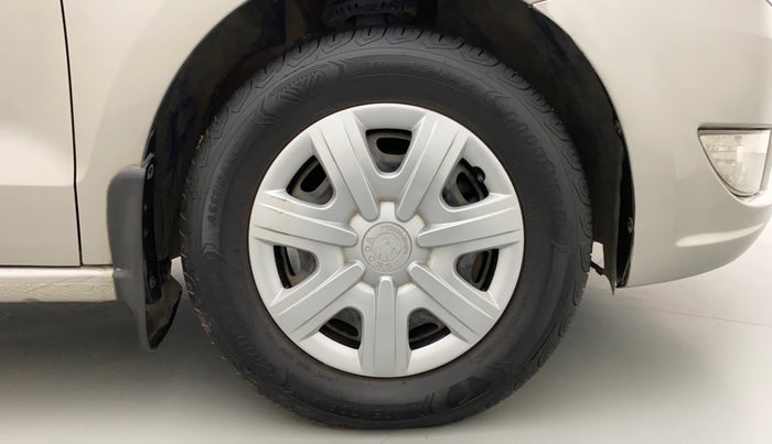 2012 Skoda Rapid AMBITION 1.6 MPI MT PLUS, Petrol, Manual, 90,393 km, Right Front Wheel