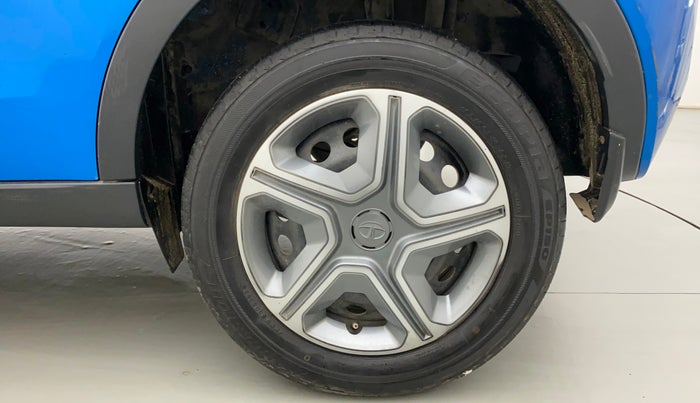 2018 Tata NEXON XM PETROL, Petrol, Manual, 1,01,823 km, Left Rear Wheel