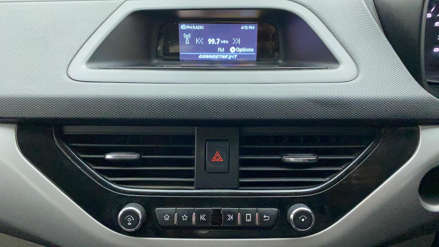 2018 Tata NEXON XM PETROL, Petrol, Manual, 1,01,823 km, Infotainment System