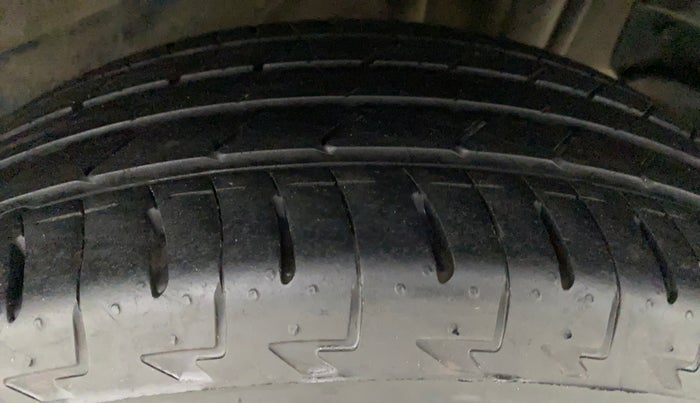 2018 Tata NEXON XM PETROL, Petrol, Manual, 1,01,823 km, Left Rear Tyre Tread