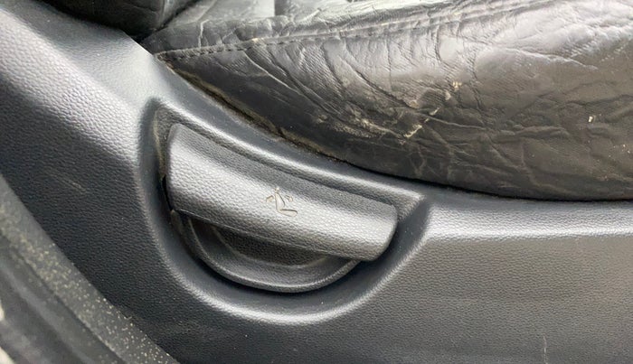 2015 Hyundai Grand i10 SPORTZ 1.2 KAPPA VTVT, Petrol, Manual, 20,964 km, Driver Side Adjustment Panel