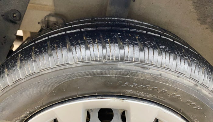 2015 Hyundai Grand i10 SPORTZ 1.2 KAPPA VTVT, Petrol, Manual, 20,964 km, Right Rear Tyre Tread