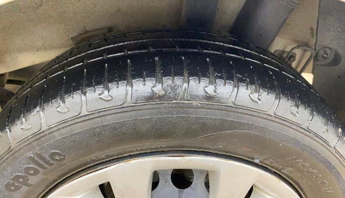 2015 Hyundai Grand i10 SPORTZ 1.2 KAPPA VTVT, Petrol, Manual, 20,964 km, Left Rear Tyre Tread