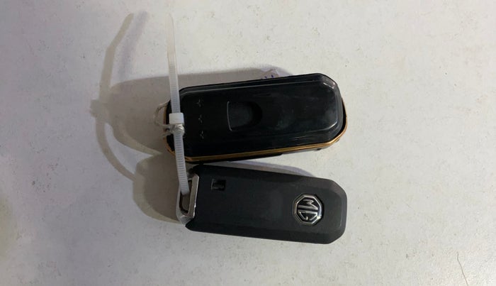 2019 MG HECTOR SMART 1.5 DCT PETROL, Petrol, Automatic, 77,561 km, Key Close Up