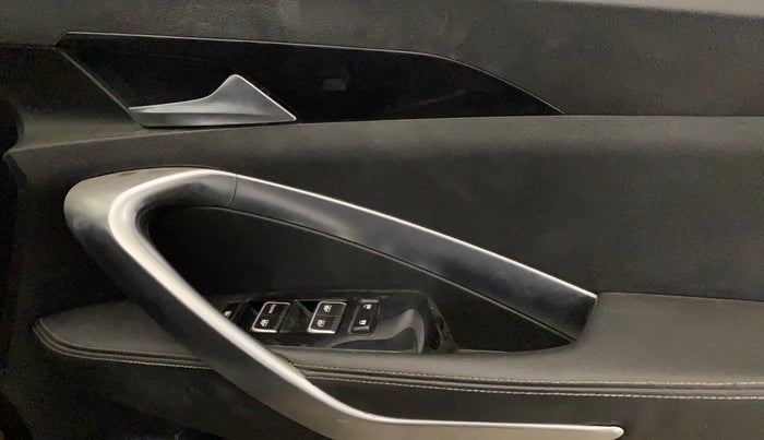 2019 MG HECTOR SMART 1.5 DCT PETROL, Petrol, Automatic, 77,561 km, Driver Side Door Panels Control