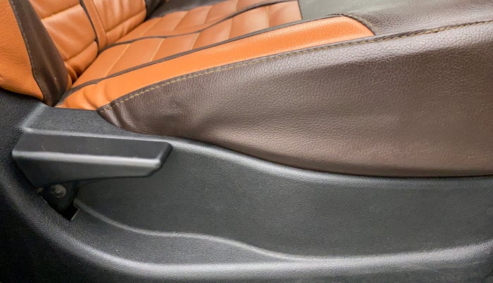 2018 Tata Tiago XT 1.2 REVOTRON, Petrol, Manual, 29,656 km, Driver Side Adjustment Panel