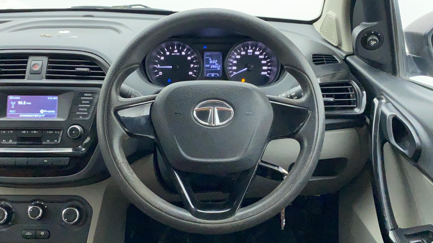 2018 Tata Tiago XT 1.2 REVOTRON, Petrol, Manual, 29,656 km, Steering Wheel Close Up