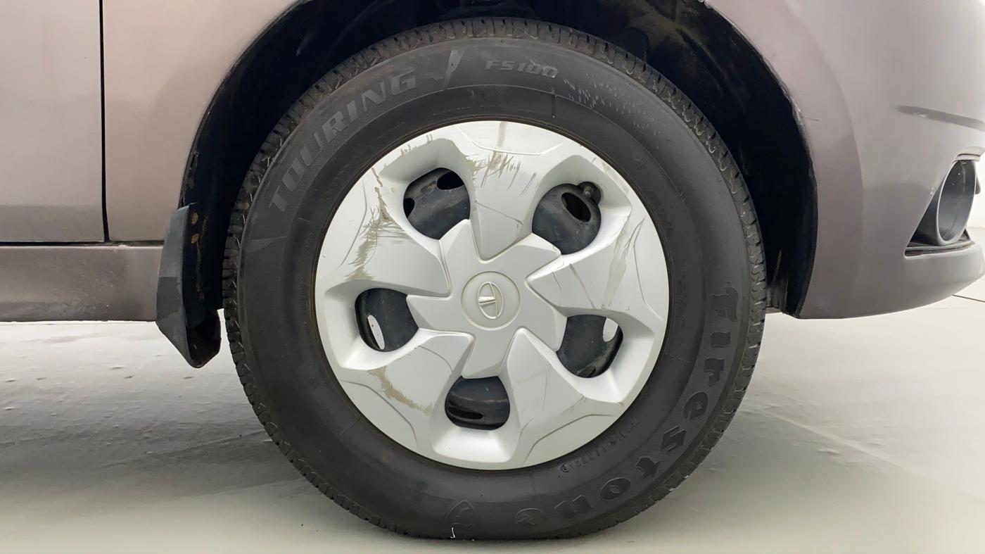 2018 Tata Tiago XT 1.2 REVOTRON, Petrol, Manual, 29,656 km, Right Front Wheel