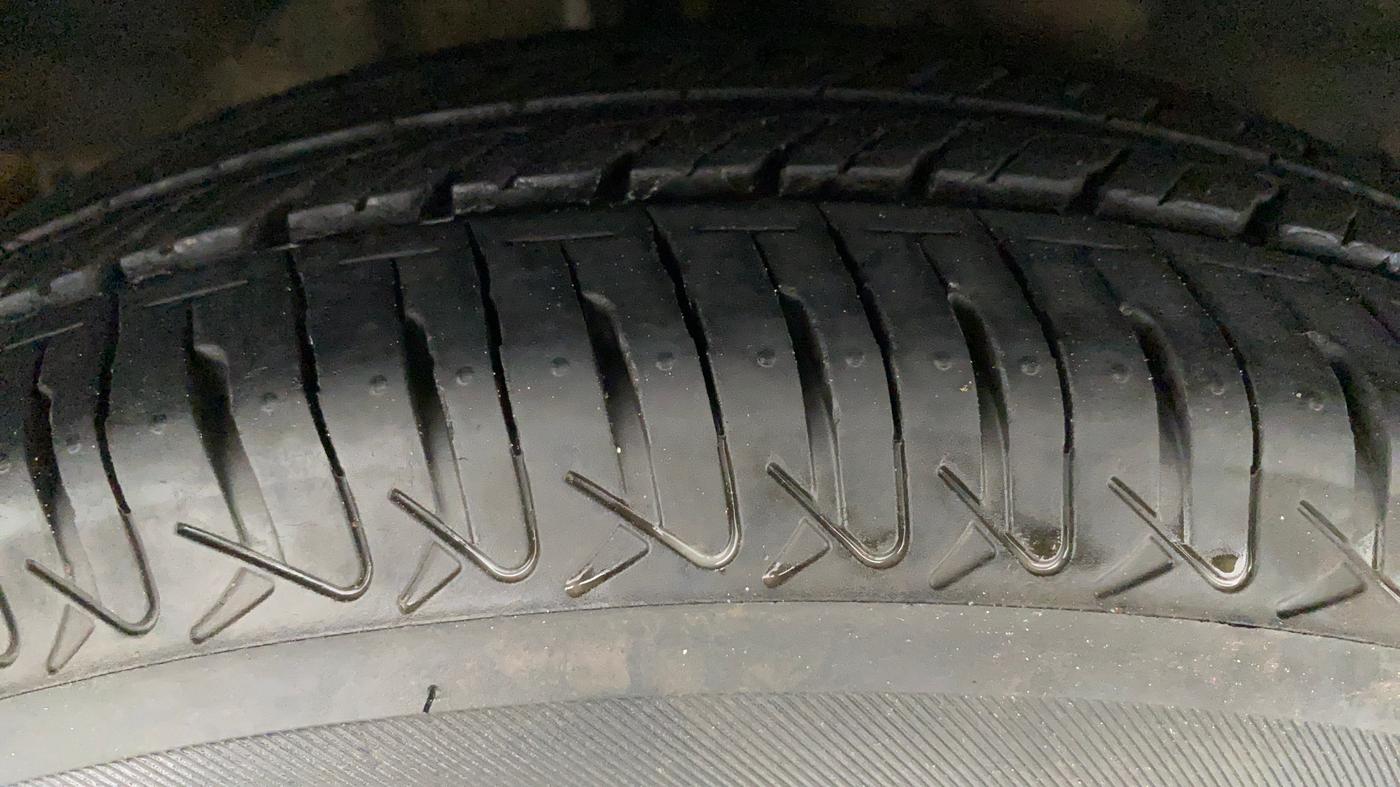 2018 Tata Tiago XT 1.2 REVOTRON, Petrol, Manual, 29,656 km, Right Rear Tyre Tread