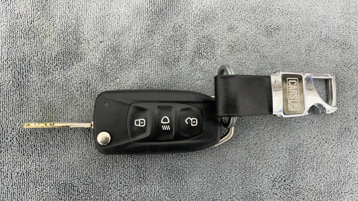 2018 Tata Tiago XT 1.2 REVOTRON, Petrol, Manual, 29,656 km, Key Close Up