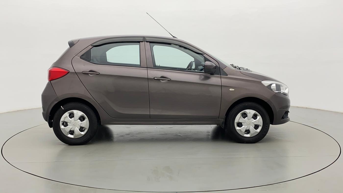 2018 Tata Tiago XT 1.2 REVOTRON, Petrol, Manual, 29,656 km, Right Side View